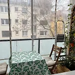 Full Flat In Centre With Balcony * Frankfurt nad Mohanem