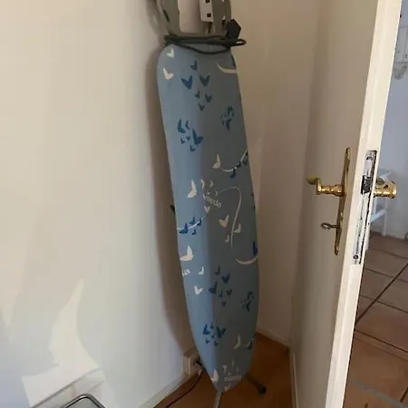 Full Flat In Centre With Balcony Lejlighed *