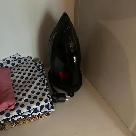 Full Flat In Centre With Balcony Lejlighed