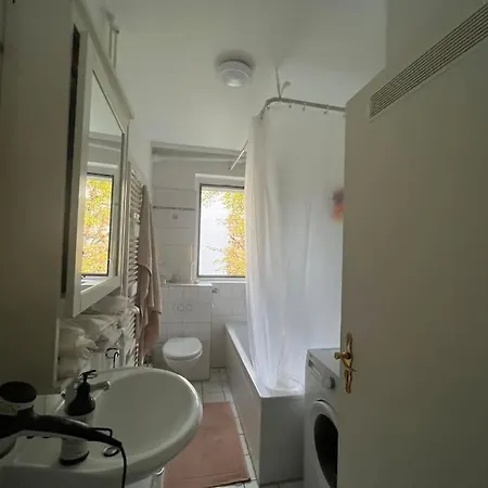 Lejlighed Full Flat In Centre With Balcony