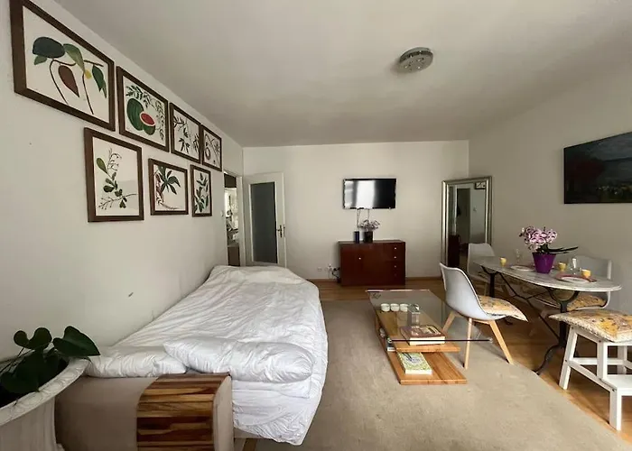 Full Flat In Centre With Balcony *